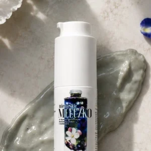 Niebieskie Mleczko z żywicy frankincense, kwiatów jabłoni i klikitorii